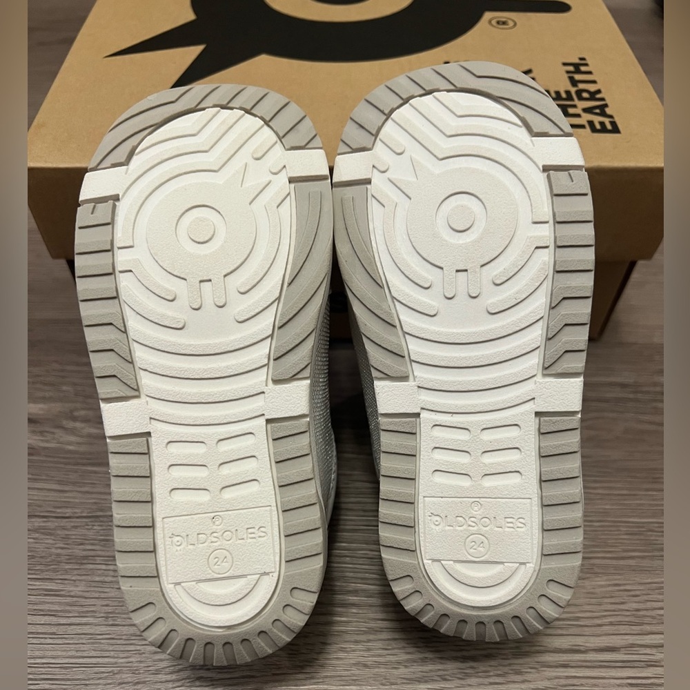 Old Soles Field Squad Sneakers in Snow, Silver, and Black - Picture 7 of 9